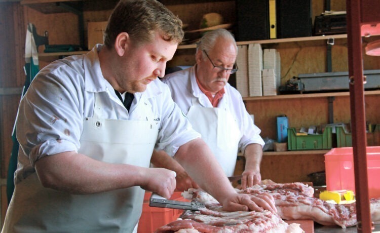 "Deutschland, Deine Würste - Was essen wir da eigentlich?" und "Wirte in der Krise - Der Kampf der Gastronomen ums Überleben"