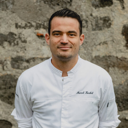 Nachwuchstalent Marcel Kunkel führt neu die Küche im Paradies