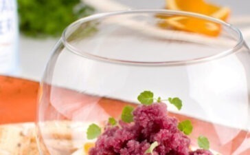 Weihnachten so richtig genießen: Wie Mineralwasser festliche Menüs abrundet