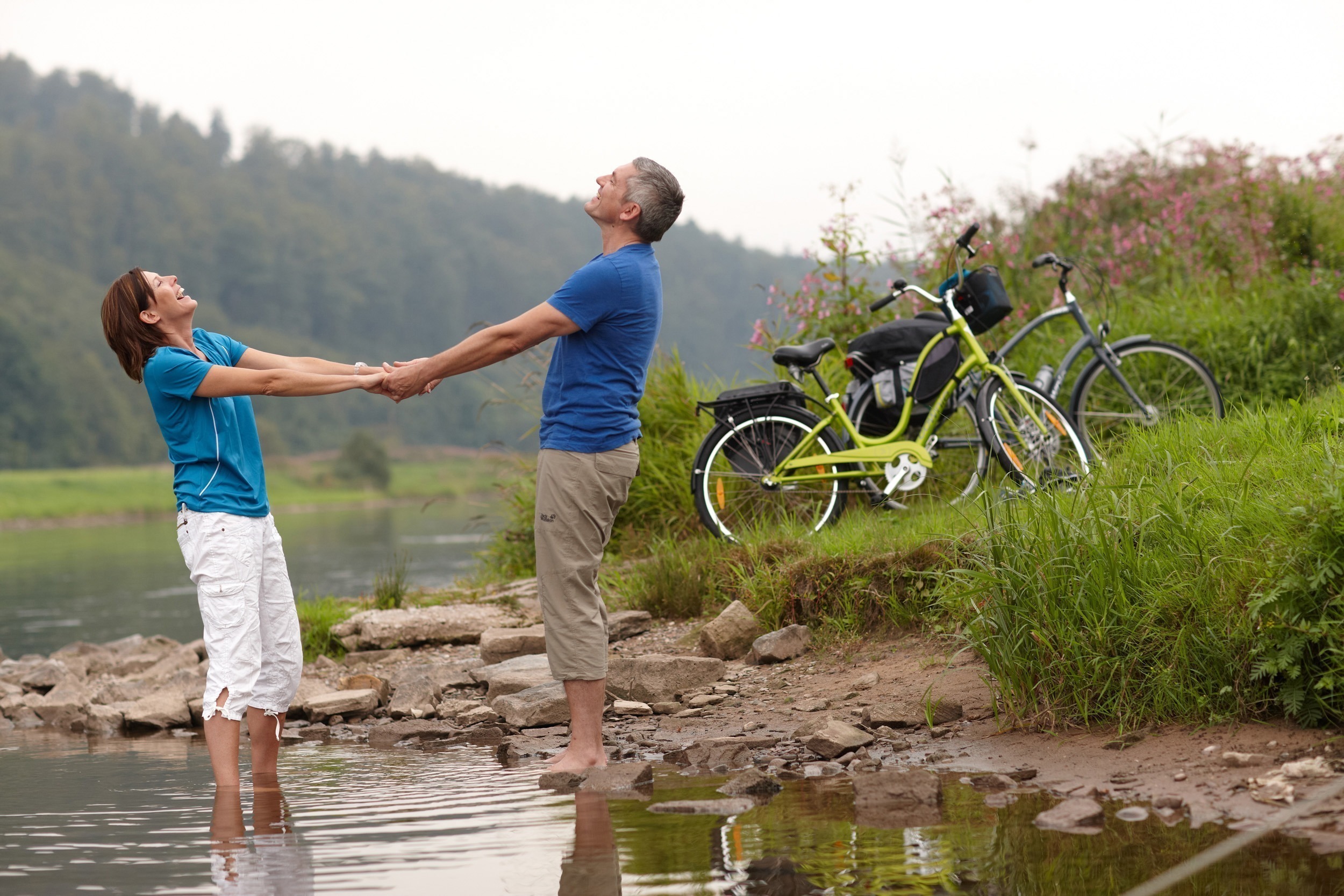 Weser-Radweg ist beliebtester Radfernweg Deutschlands und erobert Siegertreppchen Ergebnisse der ADFC-Radreiseanalyse 2022 digital präsentiert
