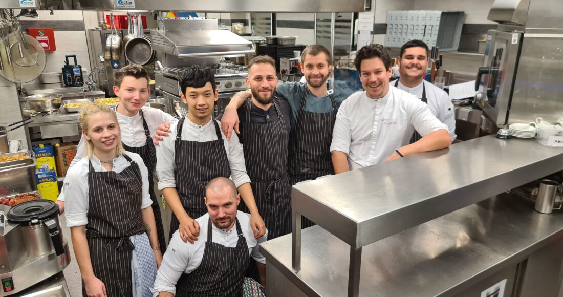 Küchenteam im Hotel Zugspitze in Garmisch ©Hotel Zugspitze
