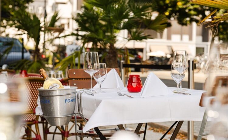 Happy Birthday: Mit einem Champagnerfrühstück wird der Geburtstag unvergesslich