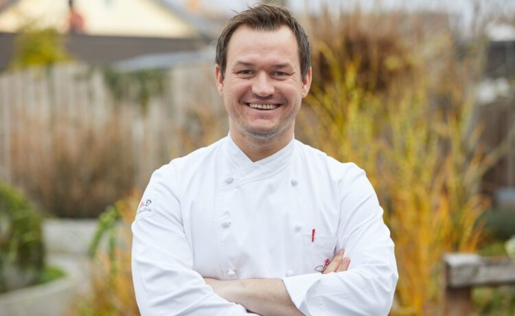 Bio-Spitzenkoch Simon Tress, Träger des Deutschen Nachhaltigkeitspreises 2024