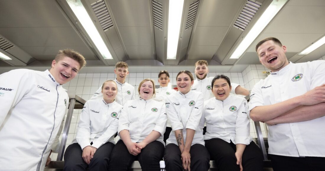 2025 suchen der Verband der Köche Deutschlands e. V. und die Achenbach Delikatessen-Manufaktur wieder nach Deutschlands besten Nachwuchsköch:innen