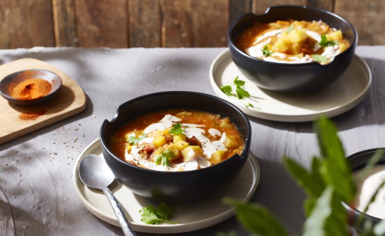 Bildnachweis: KMG/die-kartoffel.de / Kochen mit Mehrwert: Kartoffelsuppe inklusive Mini-Workout