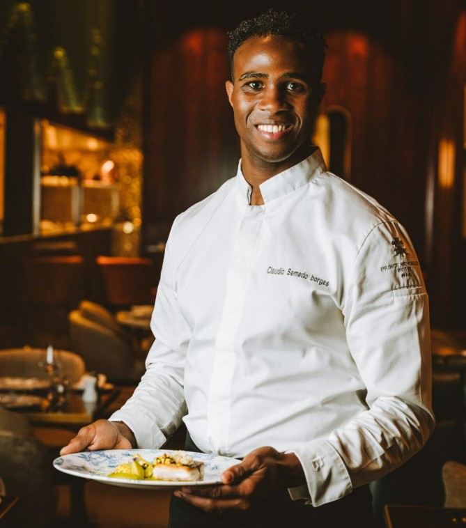 Executive Chef Claudio Semedo Borges (c) Marriott International