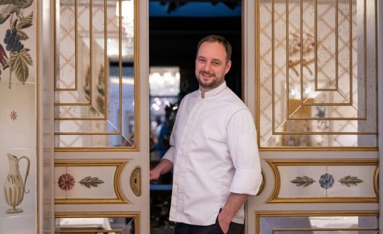 Franz-Josef Unterlechner, Head Chef des Schwarzreiter Restaurants im Hotel Vier Jahreszeiten Kempinski München, wird als erster Deutscher mit dem renommierten 57. Prix International ArsNova (ehemals Le Taittinger) in Paris ausgezeichnet. Copyright: Hotel Vier Jahreszeiten Kempinski