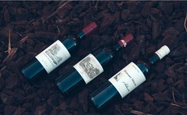 Im Sonnenalp Resort kann am 21. Juni 2025 ein exklusives kulinarisches Erlebnis, begleitet von erlesenen Weinen des Château Lafite Rothschild, genossen werden.