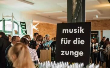 In den Koppel Lofts Berlin bot die Generation Riesling den Fachbesucher/innen mit ihren Weinen "Musik für die Zunge".