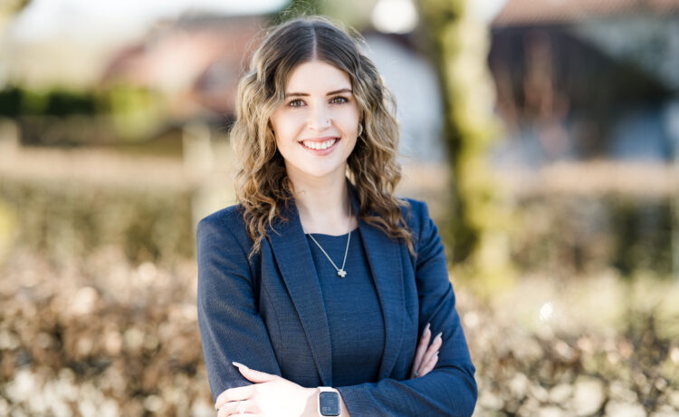 Schlosshotel Friedrichsruhe: Aus den eigenen Reihen: Anja Koppenhöfer ist Tagungs- und Veranstaltungsleiterin ©Wald & Schlosshotel Friedrichsruhe