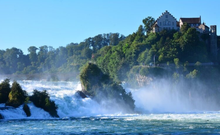 Saisonstart am Rheinfall: SV Group stellt neues gastronomisches Angebot vor