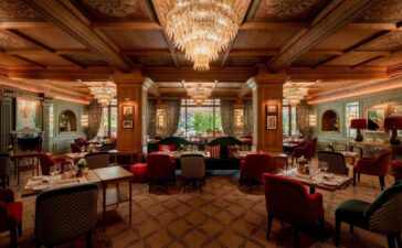 Das Grand Restaurant im Gstaad Palace glänzt stilvoll-elegant in neuem Kleid. © Gstaad Palace