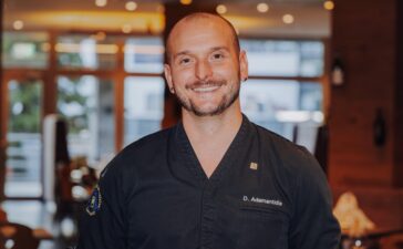 Neuer Küchenchef Dominic Adamantidis im AMERON Davos Swiss Mountain Resort - © AMERON Collection