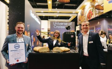 Weltrekord KuchenMeister backt das größte Croissant der Welt